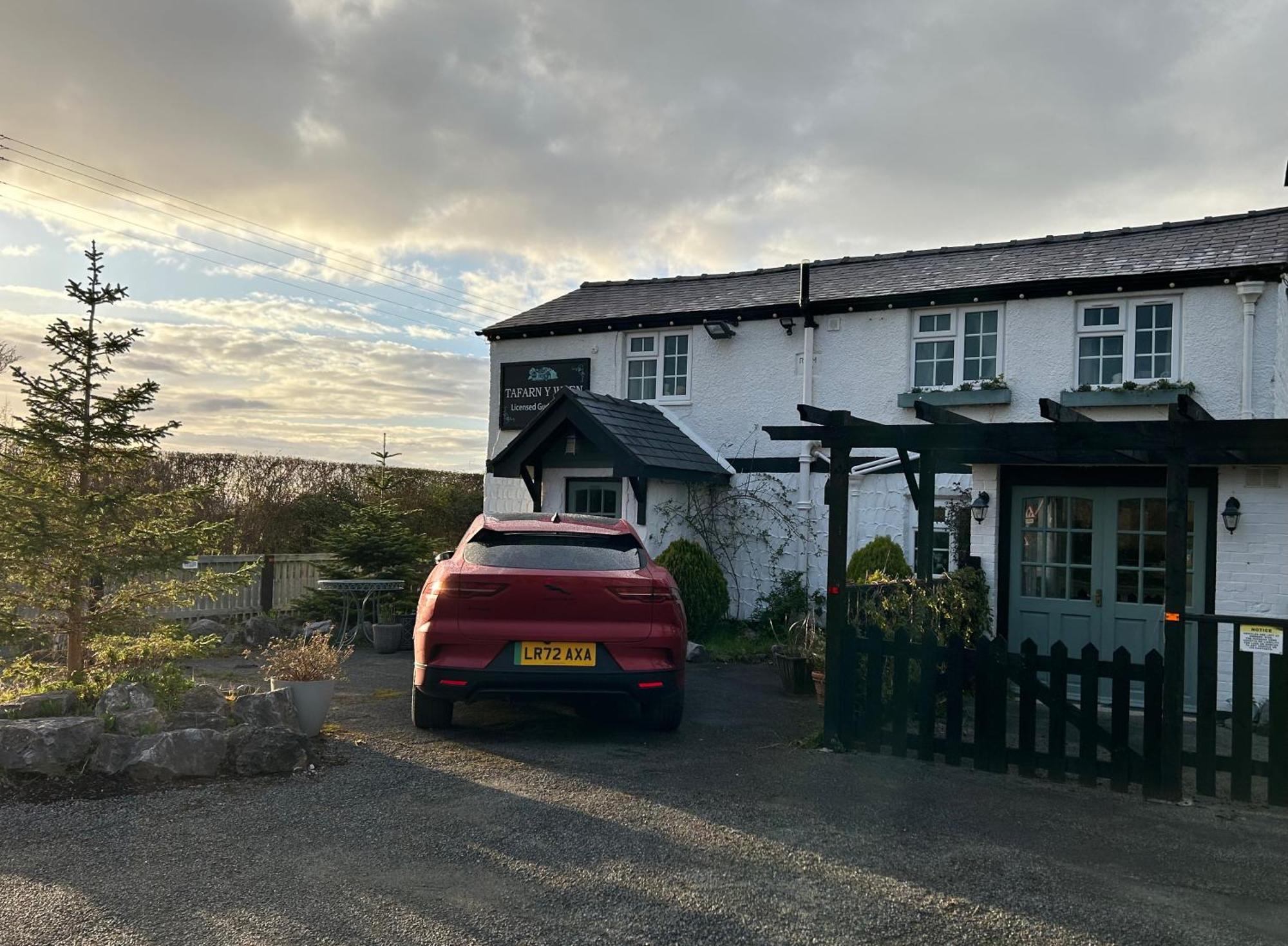 Tafarn Y Waen - Guesthouse St Asaph Exterior photo